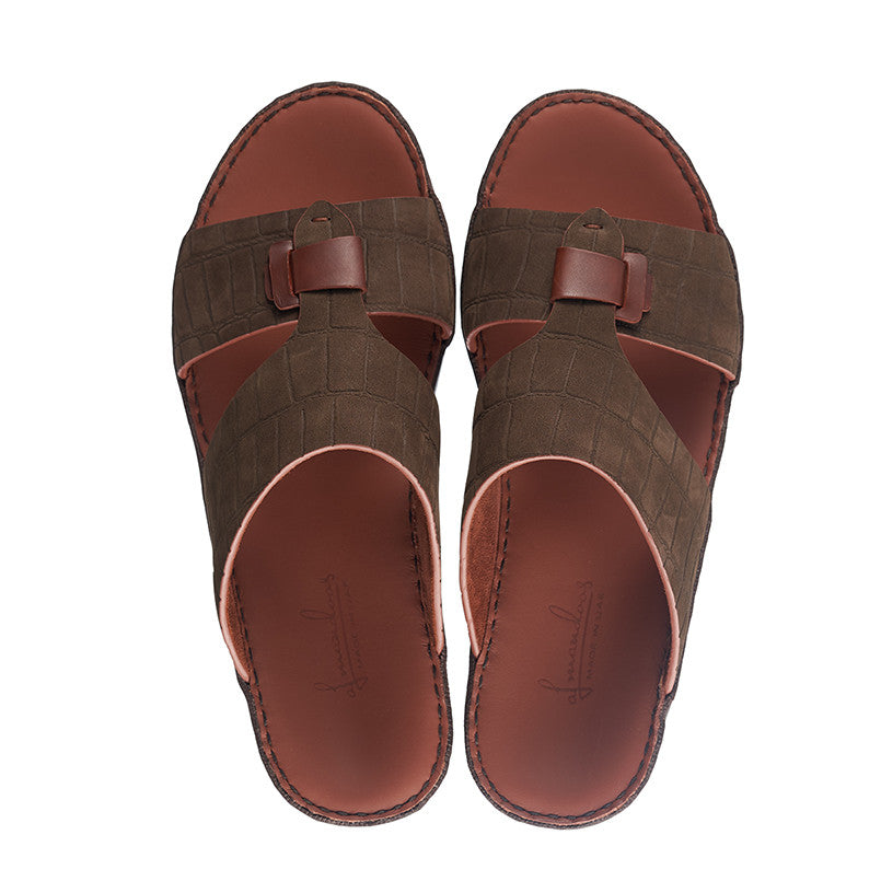 DARK BROWN