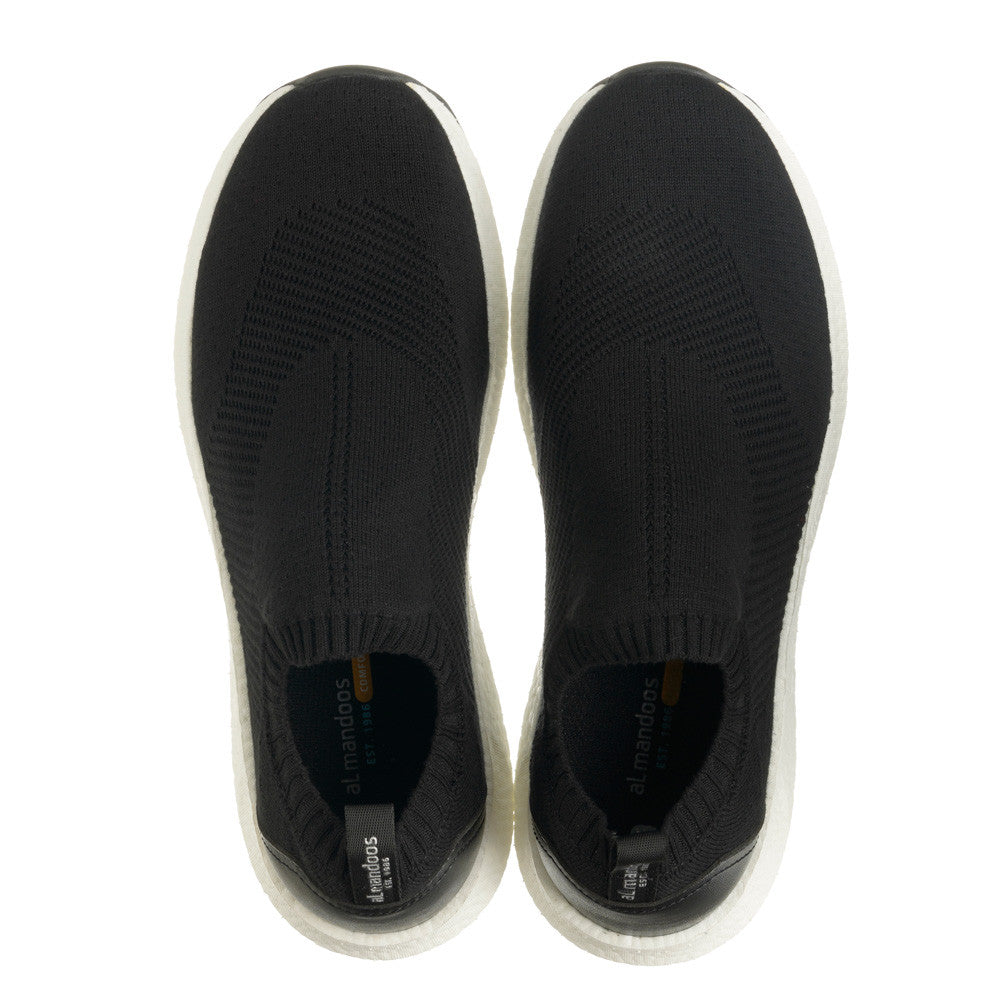 BLACK (058)