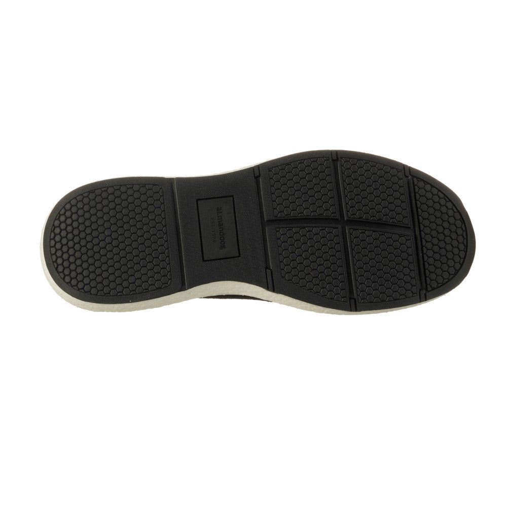 BLACK (058)