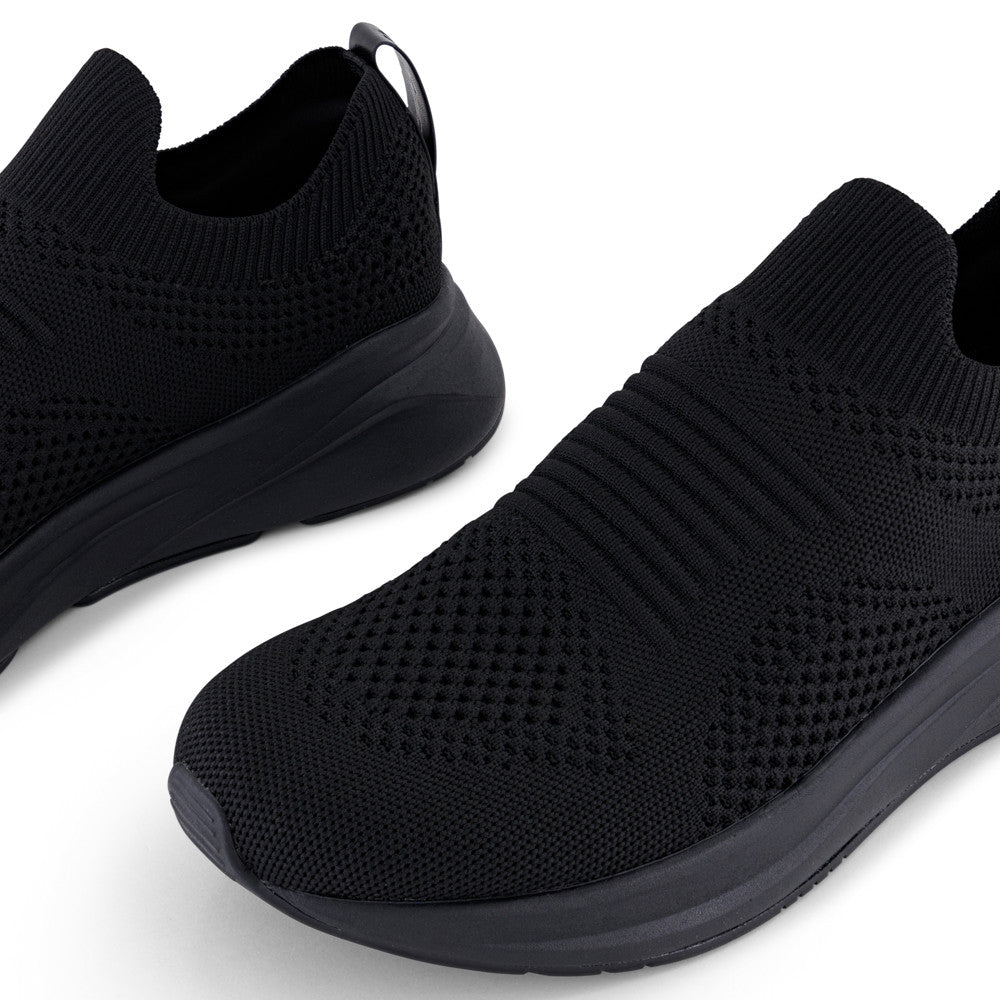 FULL BLACK