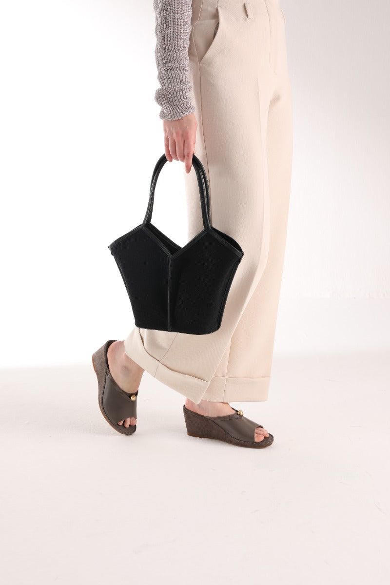 High Quality Leather Handbag - Black